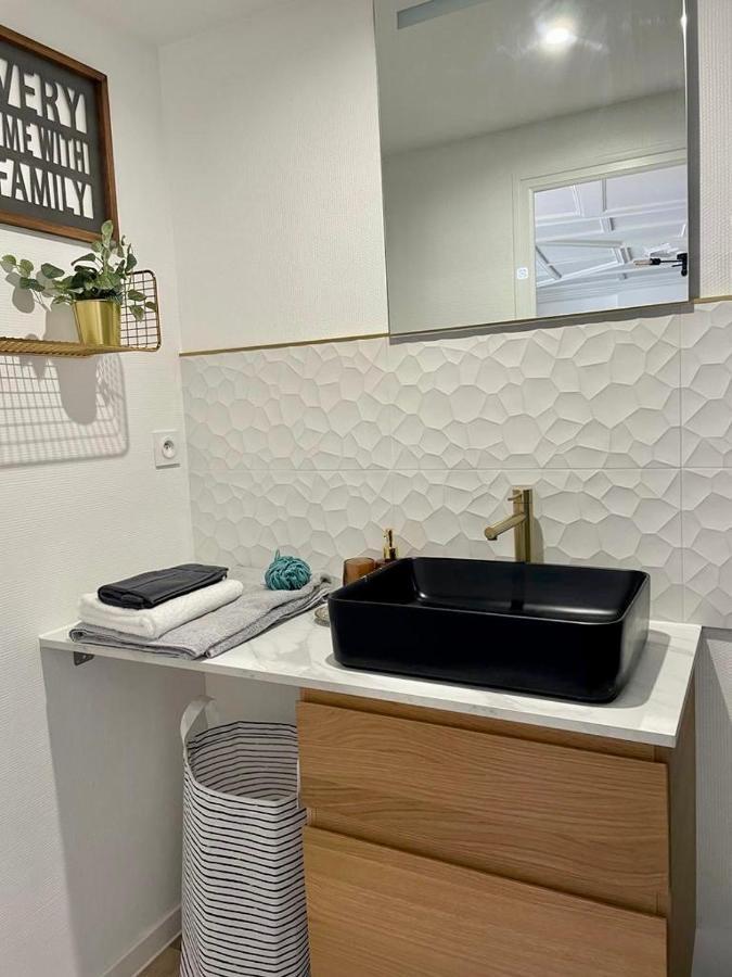 Le Garengeot - Wifi - Centre Ville - Property Rental Nm Vitre  Ngoại thất bức ảnh